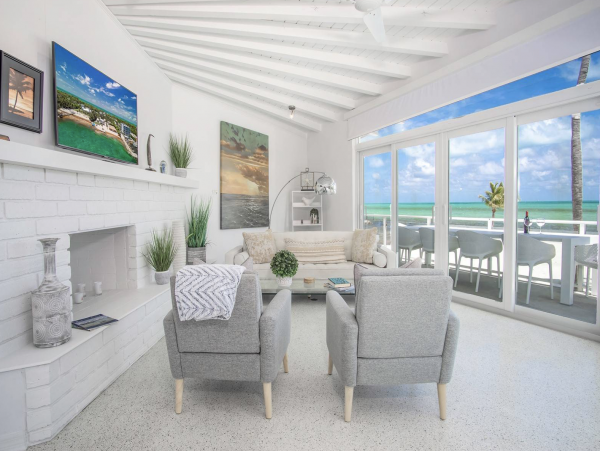 Islamorada Three Bedroom Home with Full Ocean View & Pool